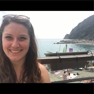 Meet your Posher, Kaylie